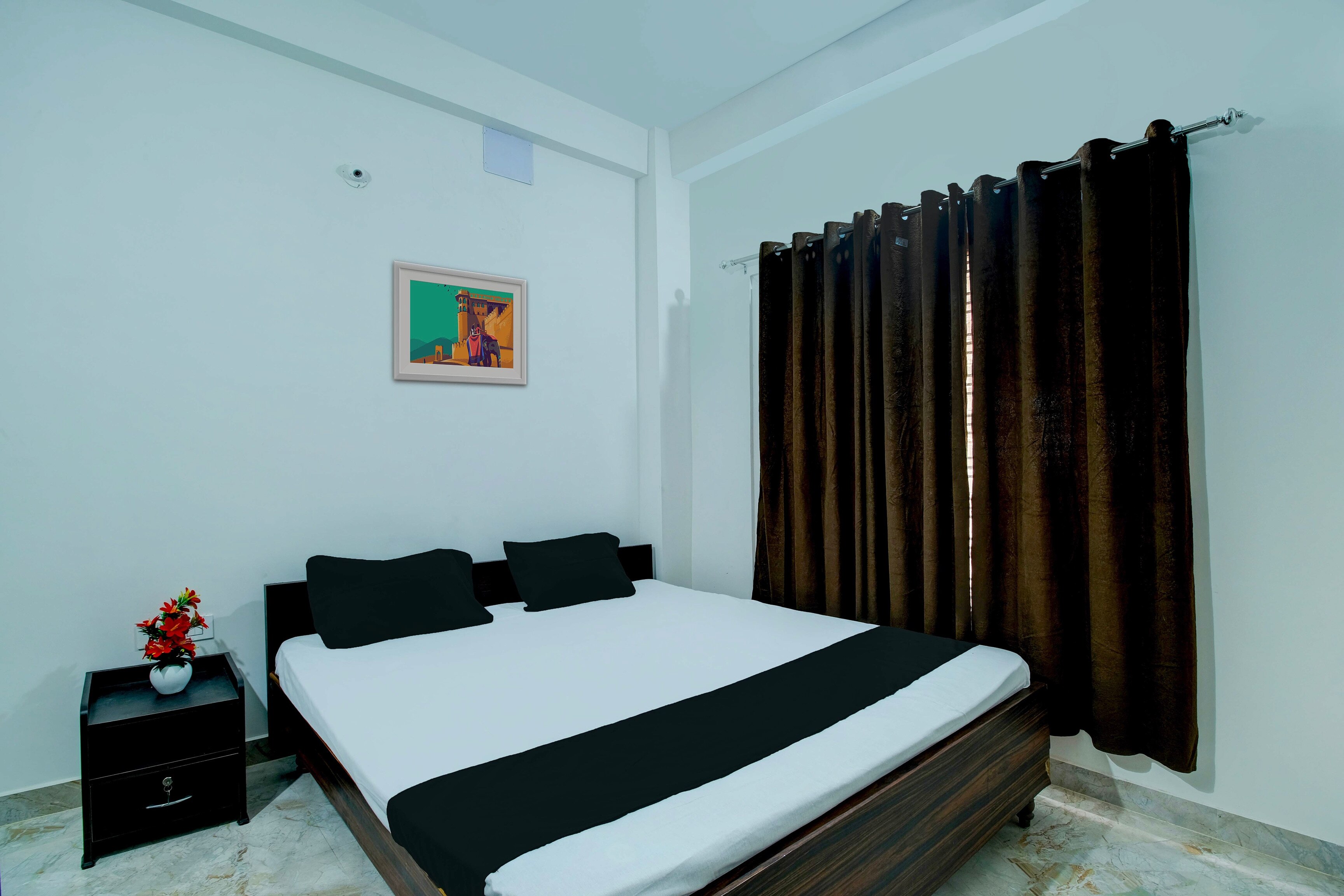 SPOT ON RNK Homestay - Tap to explore photos