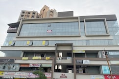 hotel botnical, Surat