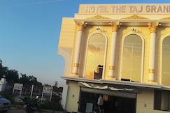 Hotel Taj Grand Inn, Maharajganj