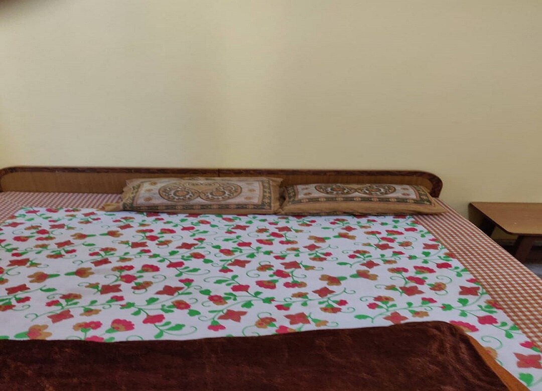 POOJA HOME STAY - Tap to explore photos