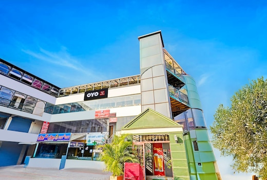 HOTEL O RAJ COMFORT