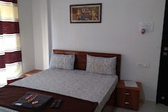 2 BHK Apartment in Hiranandani Estate, Thane