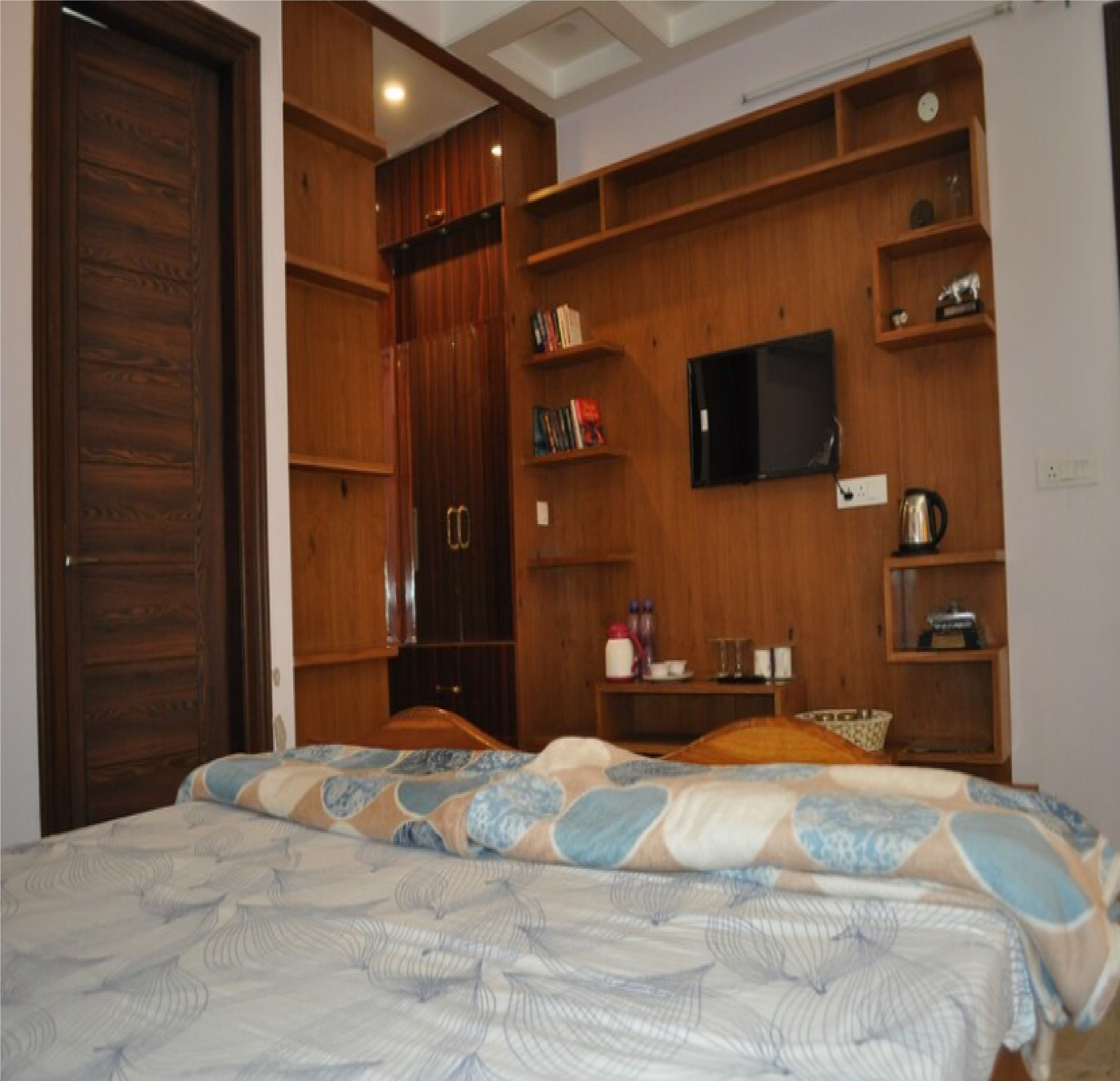 Independent Private Oasis Sec 80 Mohali Chandigarh - Tap to explore photos