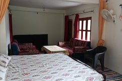 The lali buransh Home stay, Nainital