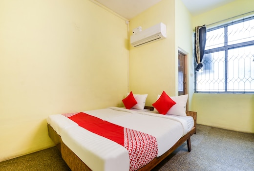 Hotel O Aruljothi Gandhipuram Bus Terminus