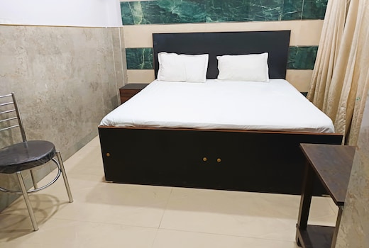 Ajeet Home Stay @ Near Nizamuddin Raiwlay Station