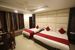 Hotel The Paramont, Delhi