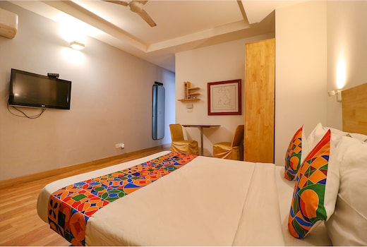 FabHotel Majestic JPM I