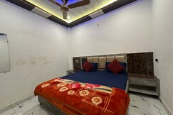 RAJAT PALACE PAYING GUEST HOUSE, Varanasi