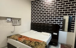 Double bed queen size room