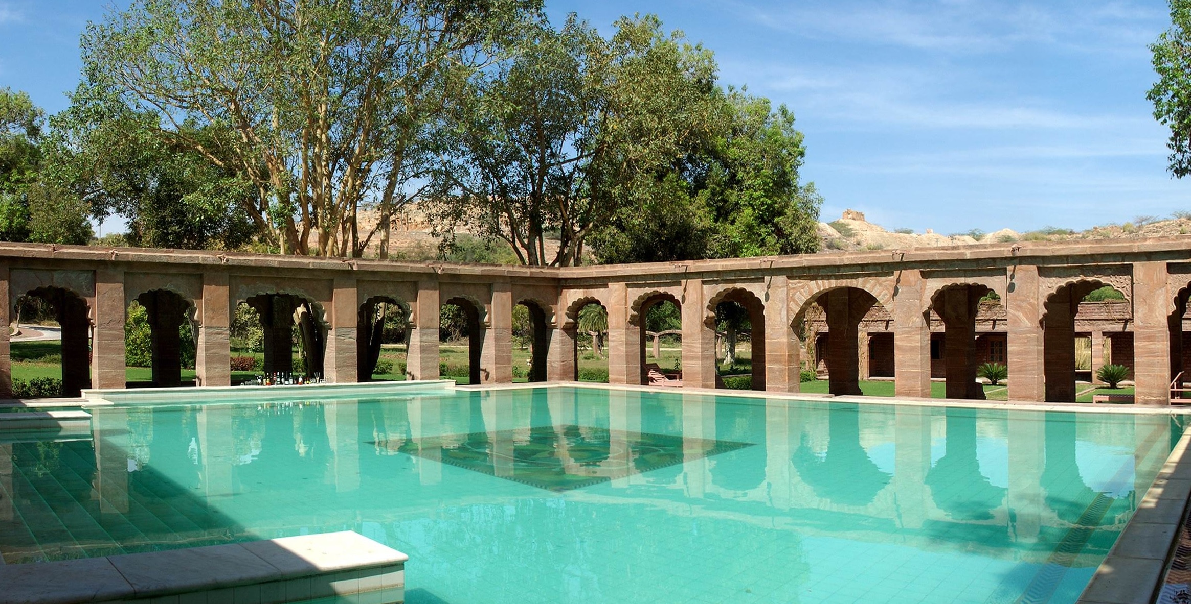 WelcomHeritage Bal Samand Lake Palace Jodhpur Hotel Price, Address ...