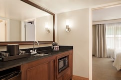 Embassy Suites by Hilton Brunswick, Glynn