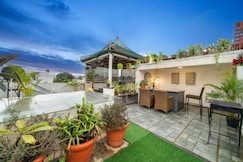 Twilight Terrace Spacez Villa w Private Theater, Kolar