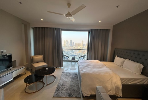 The Trenzy home : Elegant