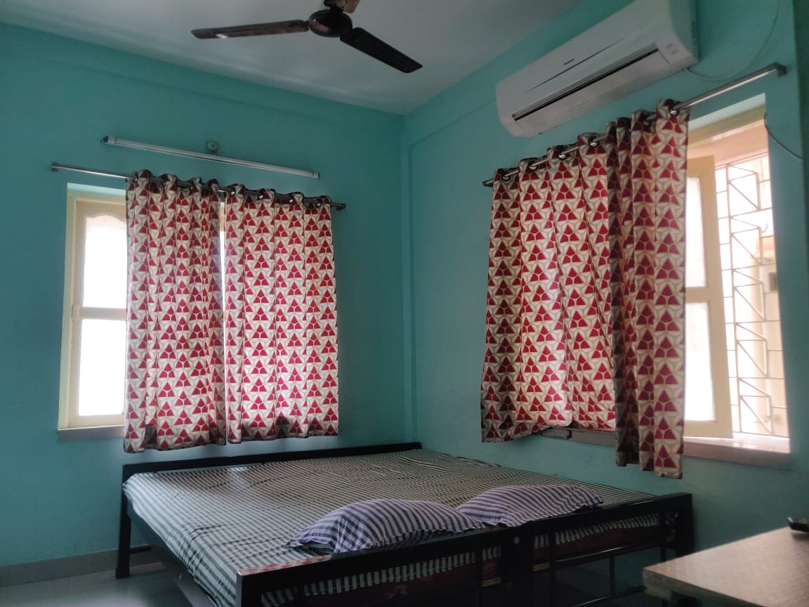 Shree Balaji Guest House - Tap to explore photos