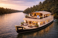 Premium Luxury Houseboat, Alleppey