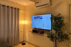 Cozy & Spacious 2BHK Off Carter Road, Mumbai