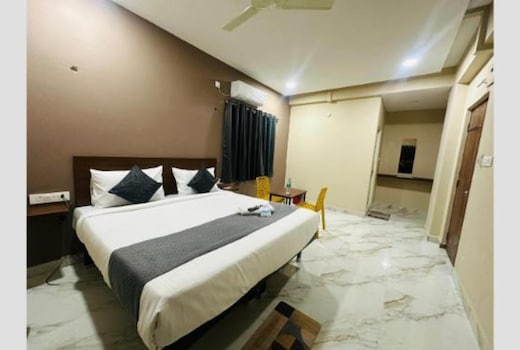 FabHotel Larana