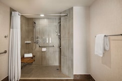 Embassy Suites by Hilton Miami International Airport, Nassau