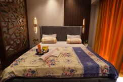 Retreat by VSM, Greater Noida