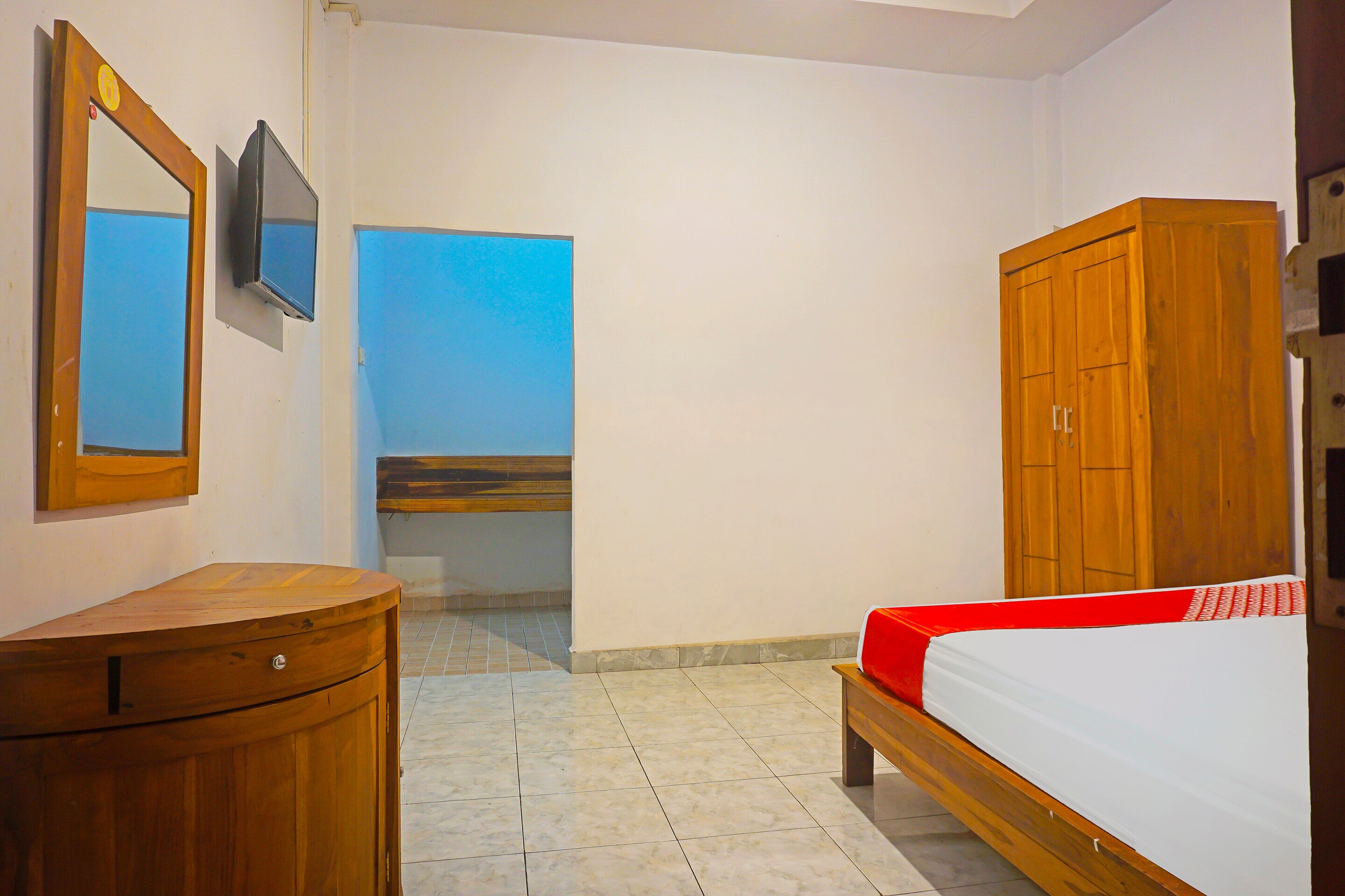 OYO 91456 Anggrek Homes Makassar - Tap to explore photos