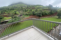 Mountlyf Villas 9 BR Lux Retreat, Igatpuri