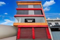 Super Townhouse Mandoli Metro Station Formerly Legacy Residency, Delhi