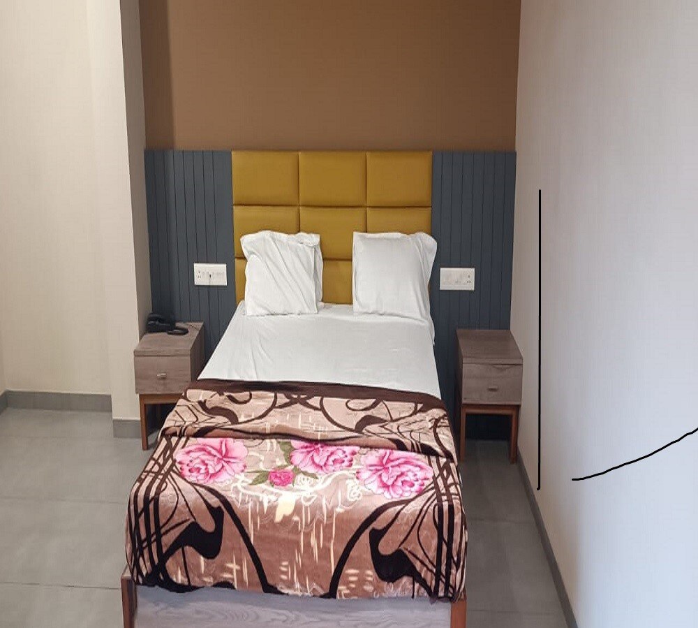 Hotel Grand Vintage Resto And Lodging - Tap to explore photos