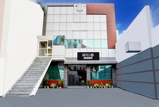Super Hotel O Rohini Sector 20 MAIT Formerly Maharaja Grand