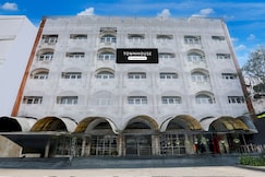 Super Townhouse Prayagraj Near Railway Station Formerly Santosh Palace, Prayagraj