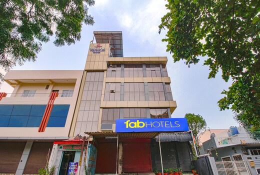 FabExpress Saket Inn