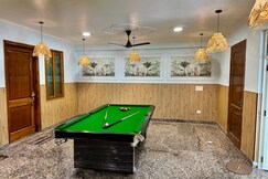Comfortable Peaceful 2bhk Apartment in Noida, Noida