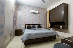 Hotel Divine, Mohali