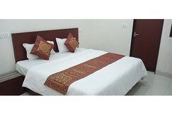 Emerald Palace, Varanasi