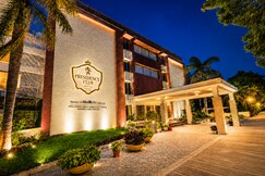 Presidency Club Resort And Spa, Padra