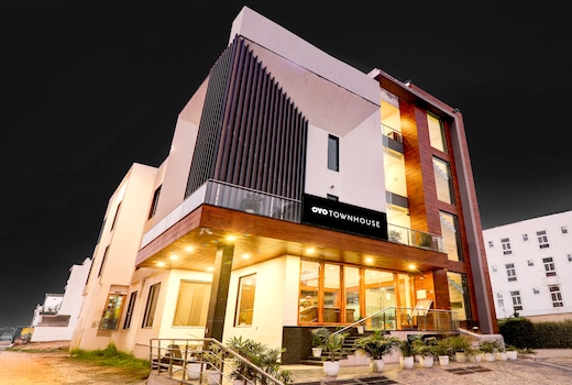 Townhouse The Nawab Hotel and Banquet
