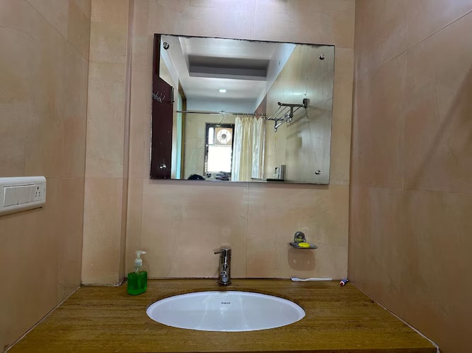 Hotel Vivek Ratnagiri - Tap to explore photos