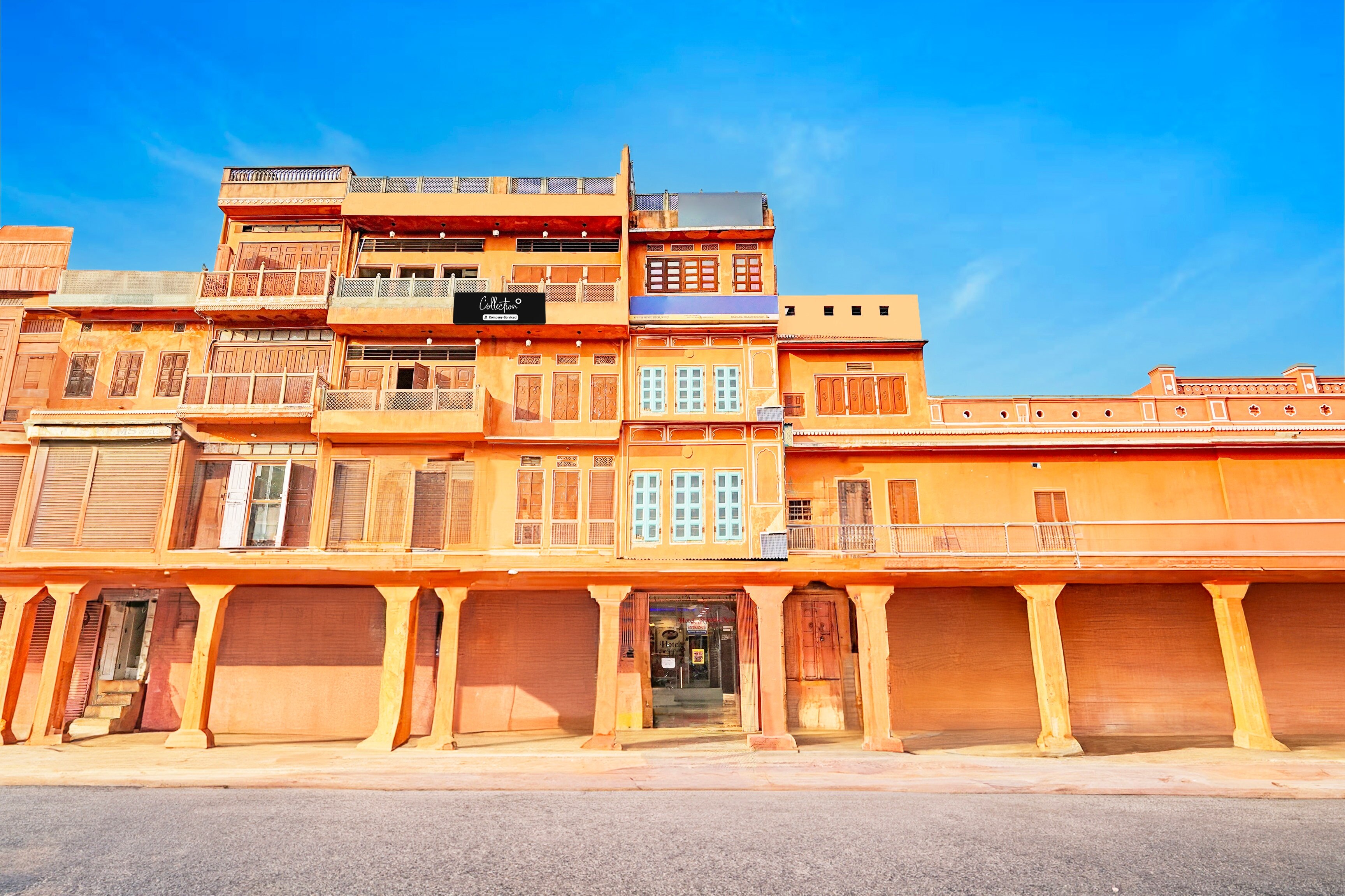 Collection O Ramganj Near Hawa Mahal - Tap to explore photos