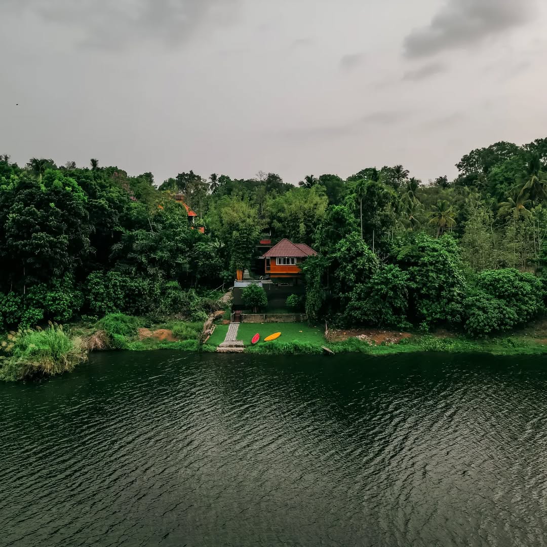 Ohstayz Annam | Luxury Private Pool Villa in Athirappilly - Tap to explore photos