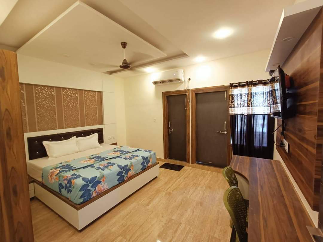 Mahadev hotel - Tap to explore photos