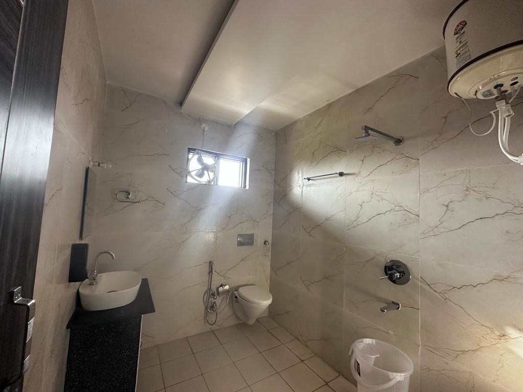 Hotel Residence Inn, Chakrata Road - Tap to explore photos