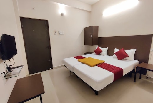 Hotel O Red Moon Residency