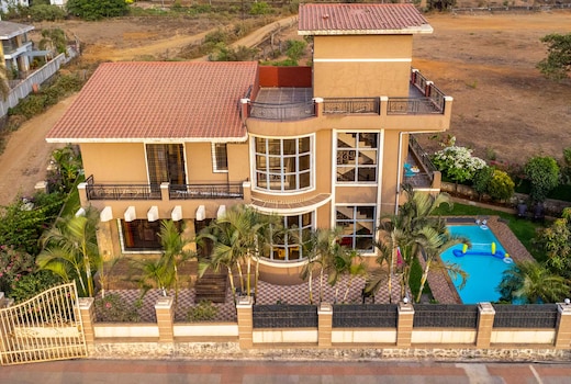 StayVista | Moonlit Hills 4 BHK Pool Villa