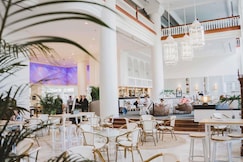 Pullman Cairns International, Cairns