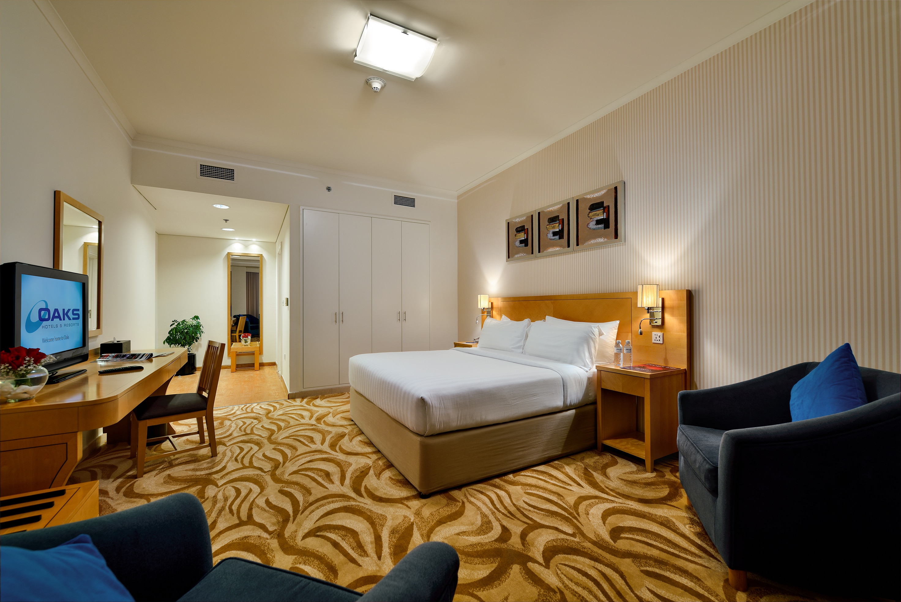 Oaks Liwa Heights Hotel Apartments - Tap to explore photos