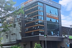 Rieva Residency, Pala