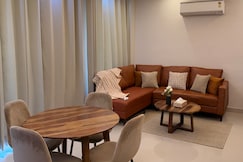 Luxury 1BHK Golf Course Road by Luxury Heights, Gurgaon