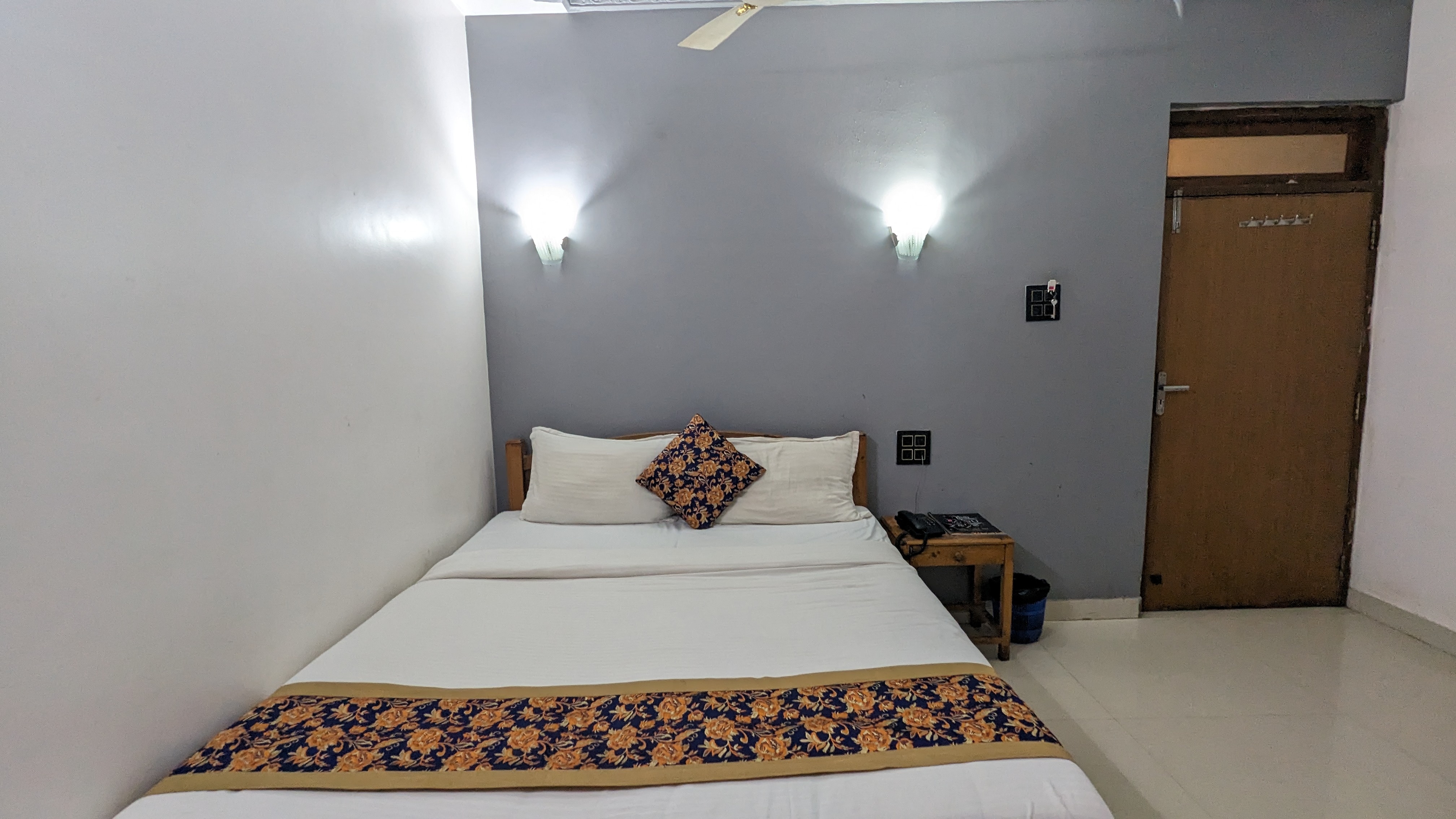 Hotel Baga Bay - Tap to explore photos