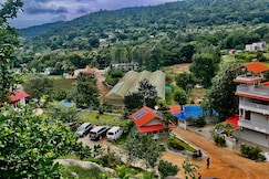 Lakshmi Flower Tech Resort, Yelagiri