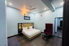 Manat Resort, Salasar